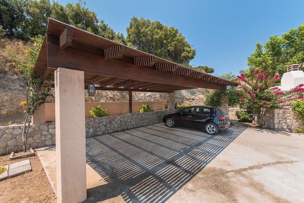 Villa Russelia Kalavárda Exteriör bild