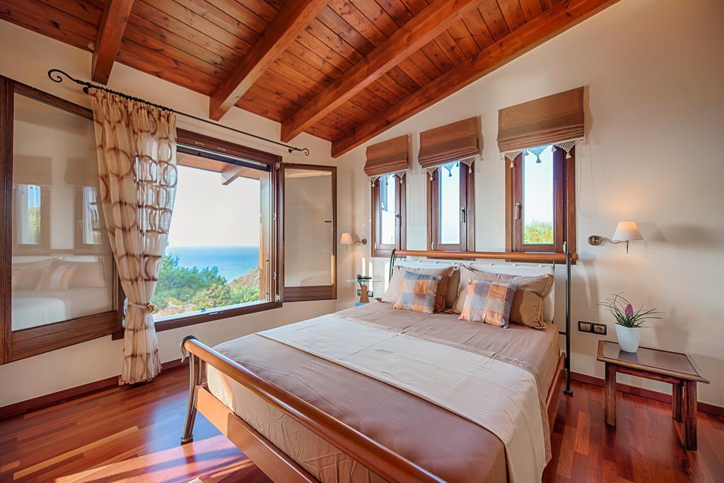 Villa Russelia Kalavárda Exteriör bild
