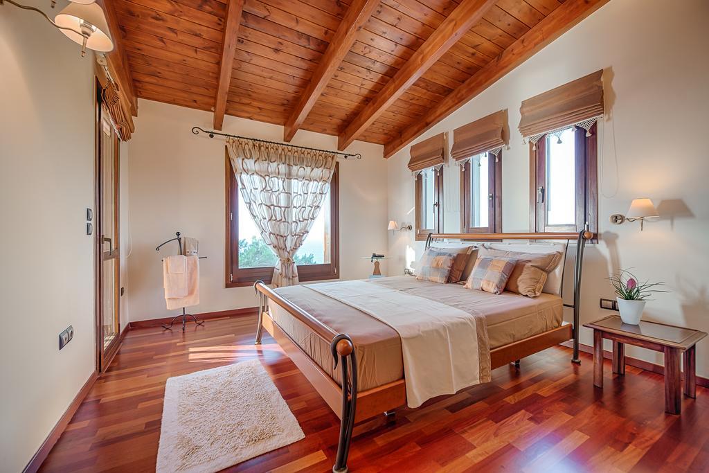 Villa Russelia Kalavárda Exteriör bild
